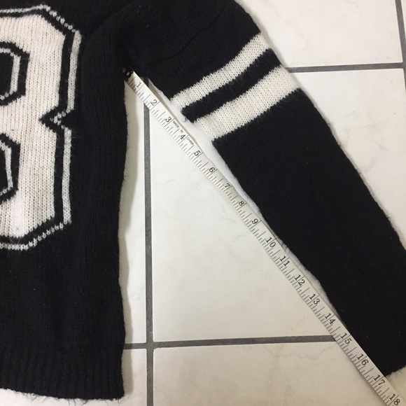 🚫 SOLD Forever 21 Women Varsity Wool Sweater Sz S - Picture 4 of 5